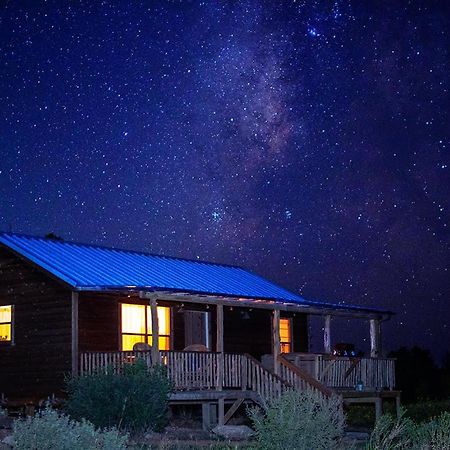 Rocky Ridge Cedar Cabin With Hot Tub & Amazing Views Crabapple Eksteriør bilde