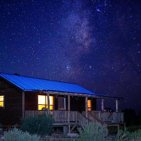 Rocky Ridge Cedar Cabin With Hot Tub & Amazing Views Villa Crabapple Eksteriør bilde