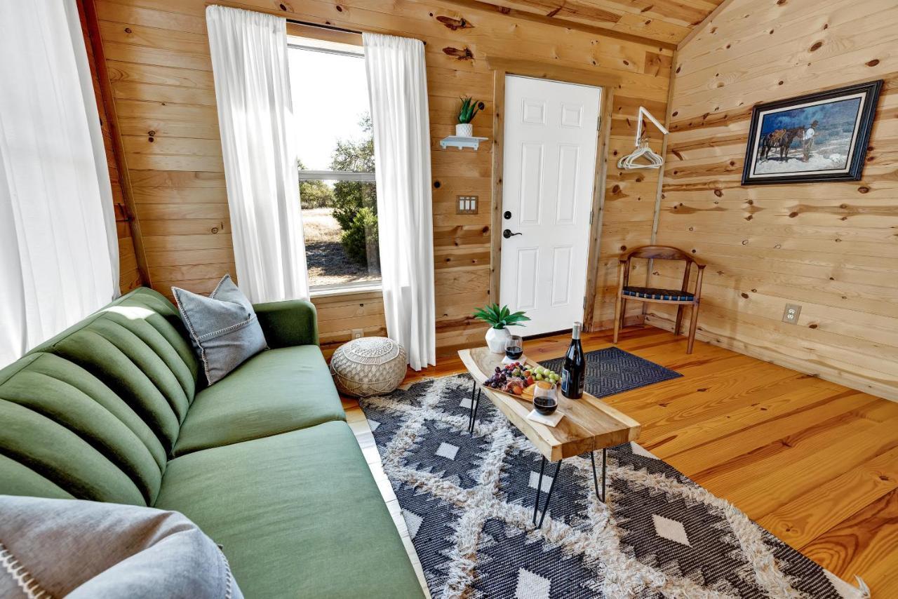 Rocky Ridge Cedar Cabin With Hot Tub & Amazing Views Crabapple Eksteriør bilde